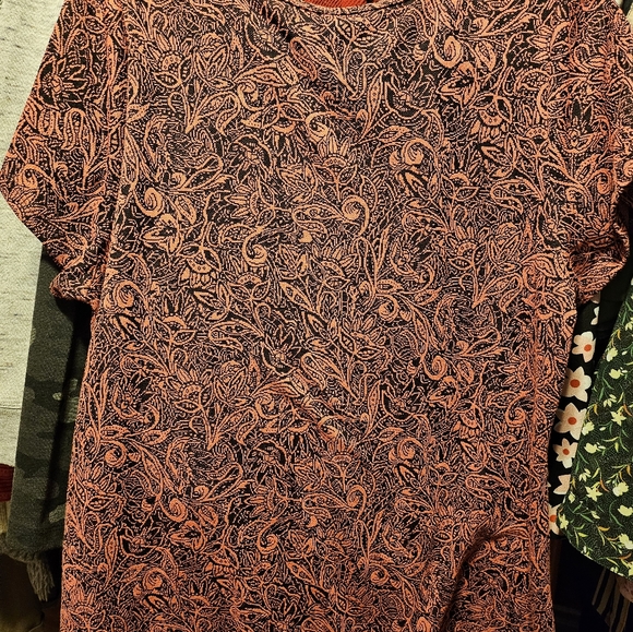 Lularoe Classic T Size XL EUC - Picture 5 of 5